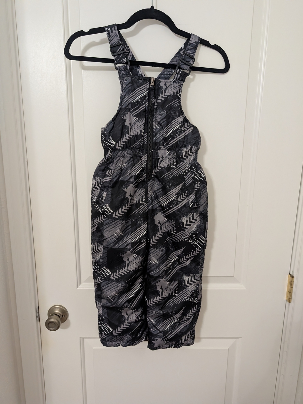 iXtreme Boys 4T Black Gray Insulated Snow Bib Ski Pants Overalls